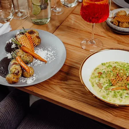 Zloty Horyzont Lux Glowny Budynek Z Basenem, Silownia, Grota Solna, Bawialnia I Restauracja Horyzont Smakow Apartmán