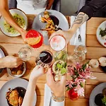 Zloty Horyzont Lux Glowny Budynek Z Basenem, Silownia, Grota Solna, Bawialnia I Restauracja Horyzont Smakow