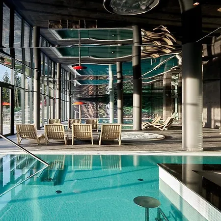 Złoty Horyzont Lux Główny Budynek Z Basenem, Siłownią, Grotą Solną, Bawialnią I Restauracją Horyzont Smaków