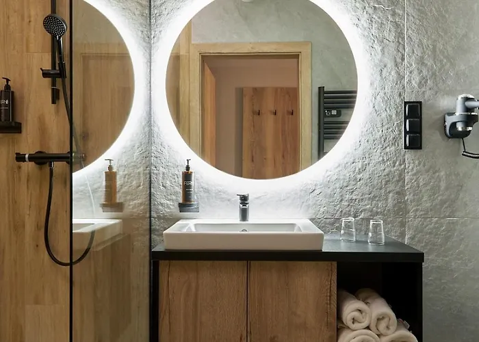 Apartment Zloty Horyzont Lux Glowny Budynek Z Basenem, Silownia, Grota Solna, Bawialnia I Restauracja Horyzont Smakow