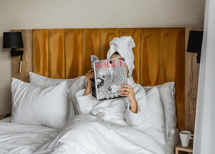 Zloty Horyzont Lux Glowny Budynek Z Basenem, Silownia, Grota Solna, Bawialnia I Restauracja Horyzont Smakow *