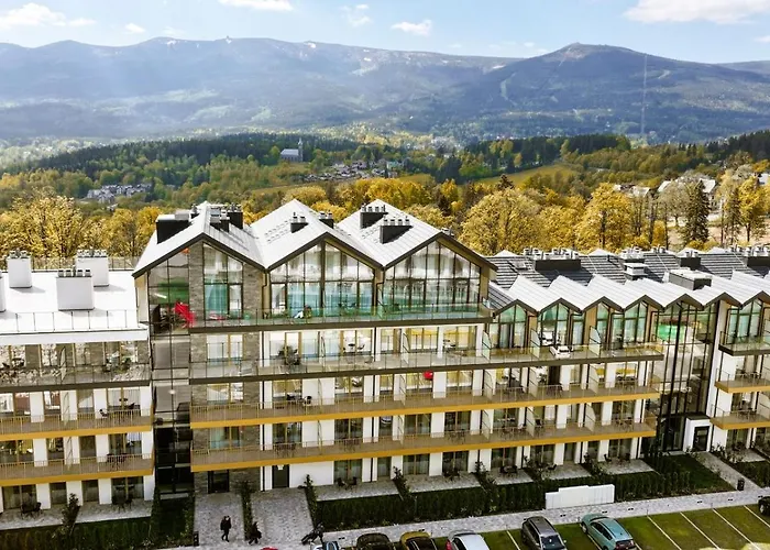 Zloty Horyzont Lux Glowny Budynek Z Basenem, Silownia, Grota Solna, Bawialnia I Restauracja Horyzont Smakow Szklarska Poreba